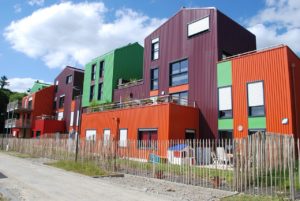 appartements neufs dans des immeubles colorés